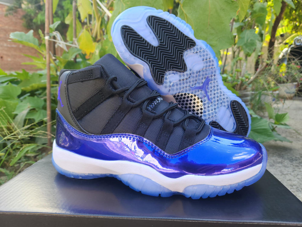 Air Jordan 11 Black & Blue