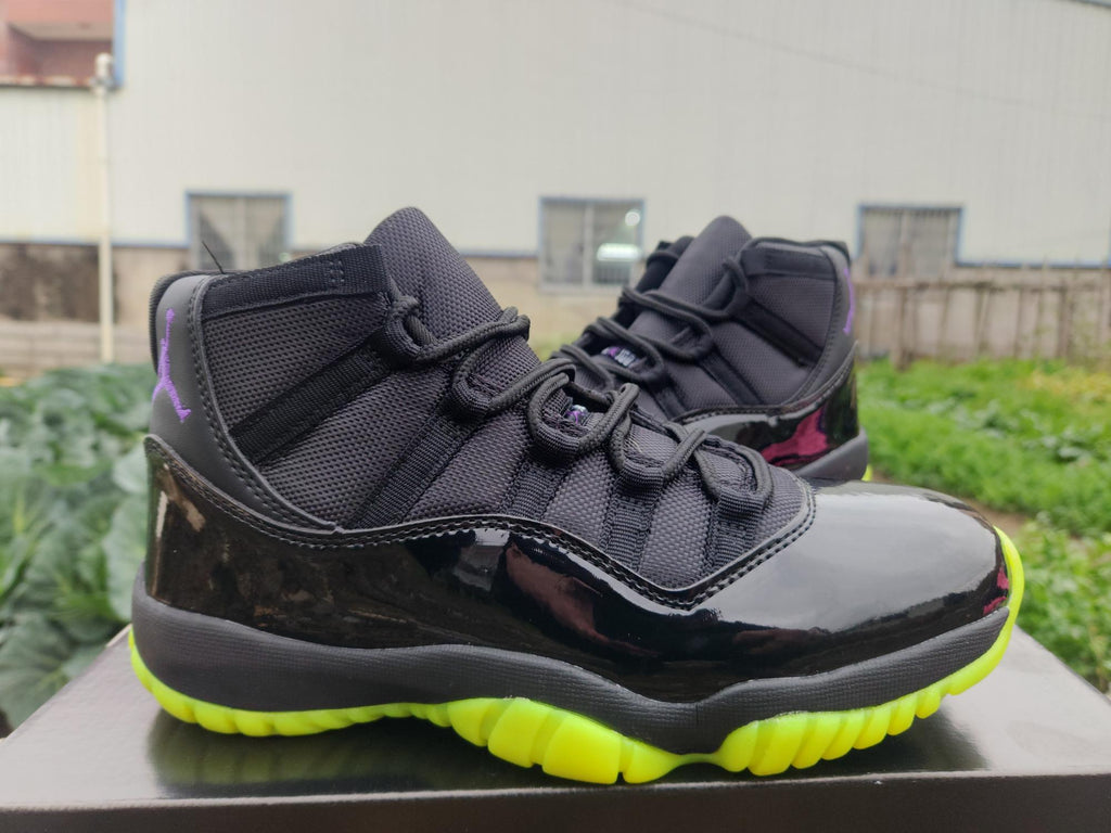 Air Jordan 11 Retro Black & Green