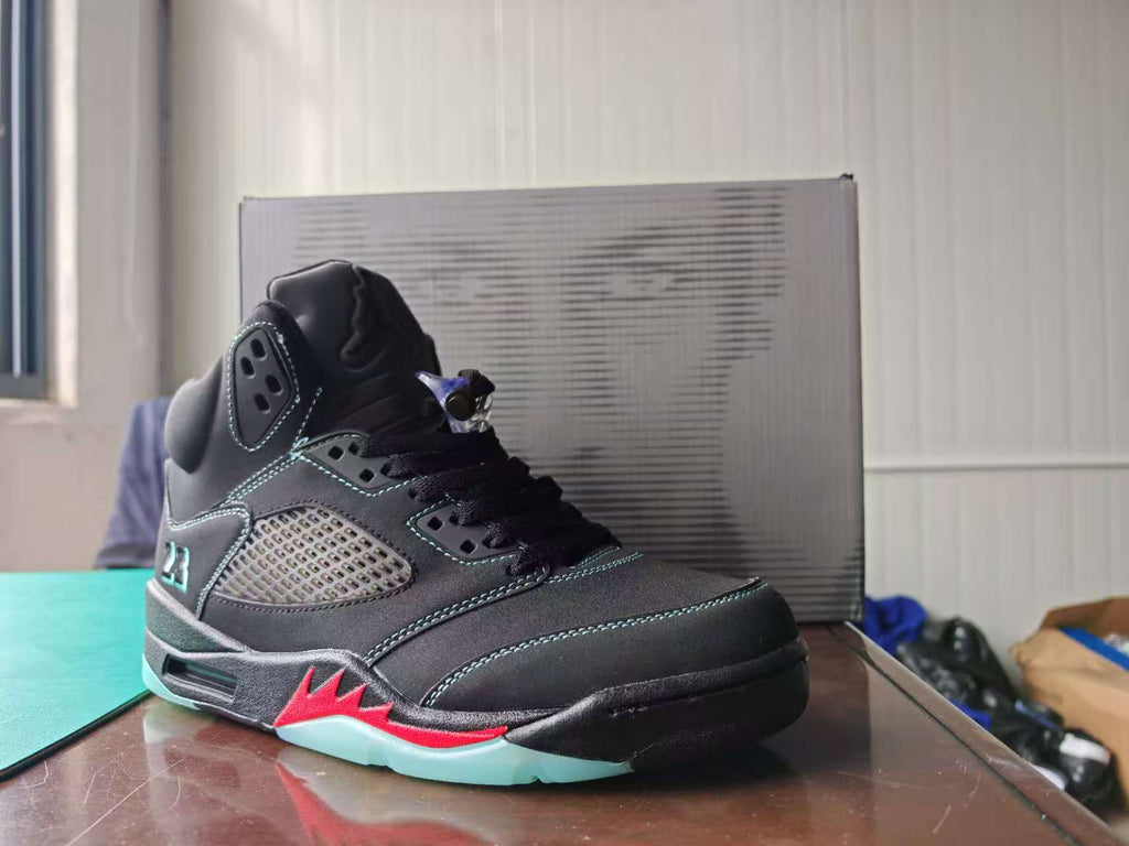 Air Jordan 5 Halloween – Glow-in-the-Dark